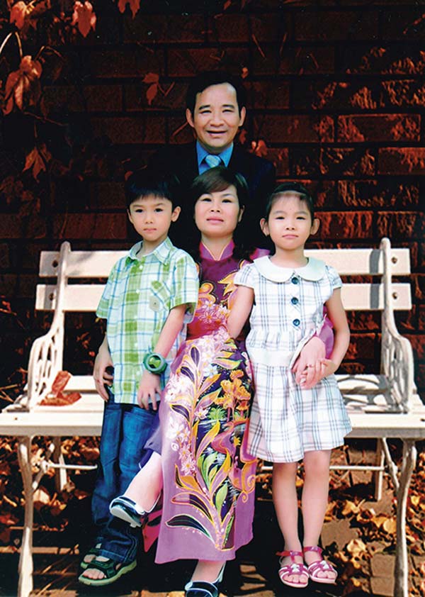 Đời tư ít ai biết của NSƯT Quang Tèo: Cưới vợ 14 năm mới có con, chuyên trị vai nghèo nhưng ngoài đời là đại gia đích thực - Ảnh 2